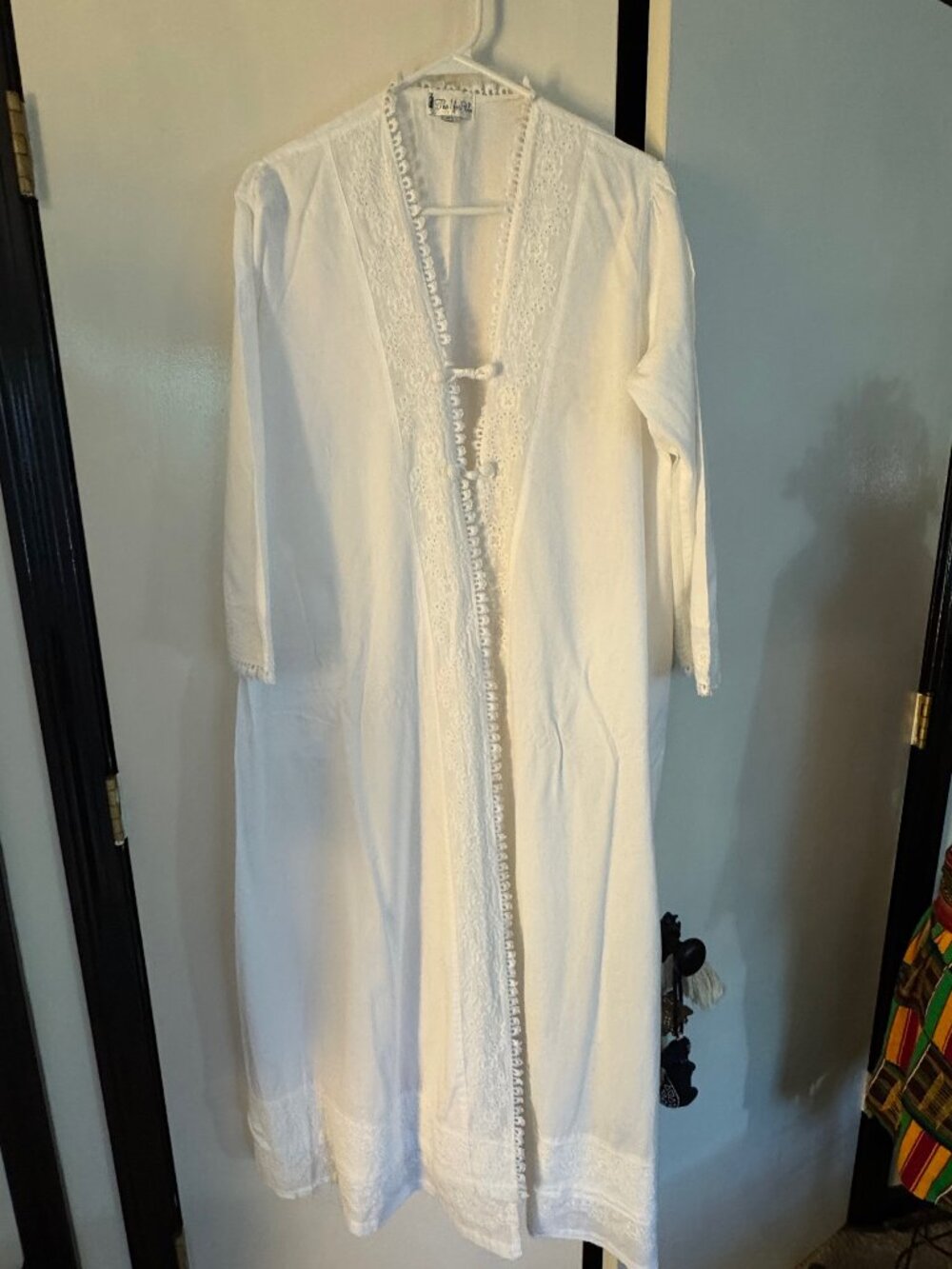 The One for U White Cotton and Lace Dressing Gown Robe US M
